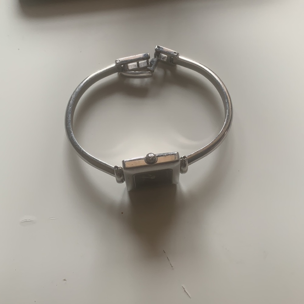 Gucci Square Bangle Watch - image 3